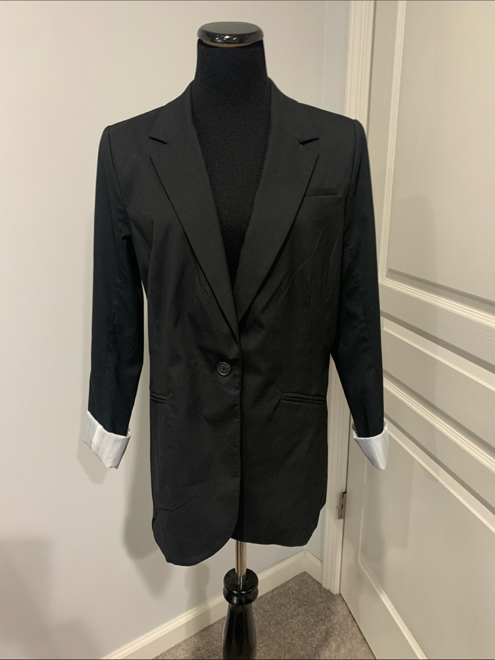 Black Women's Single-Button Blazer Jacket